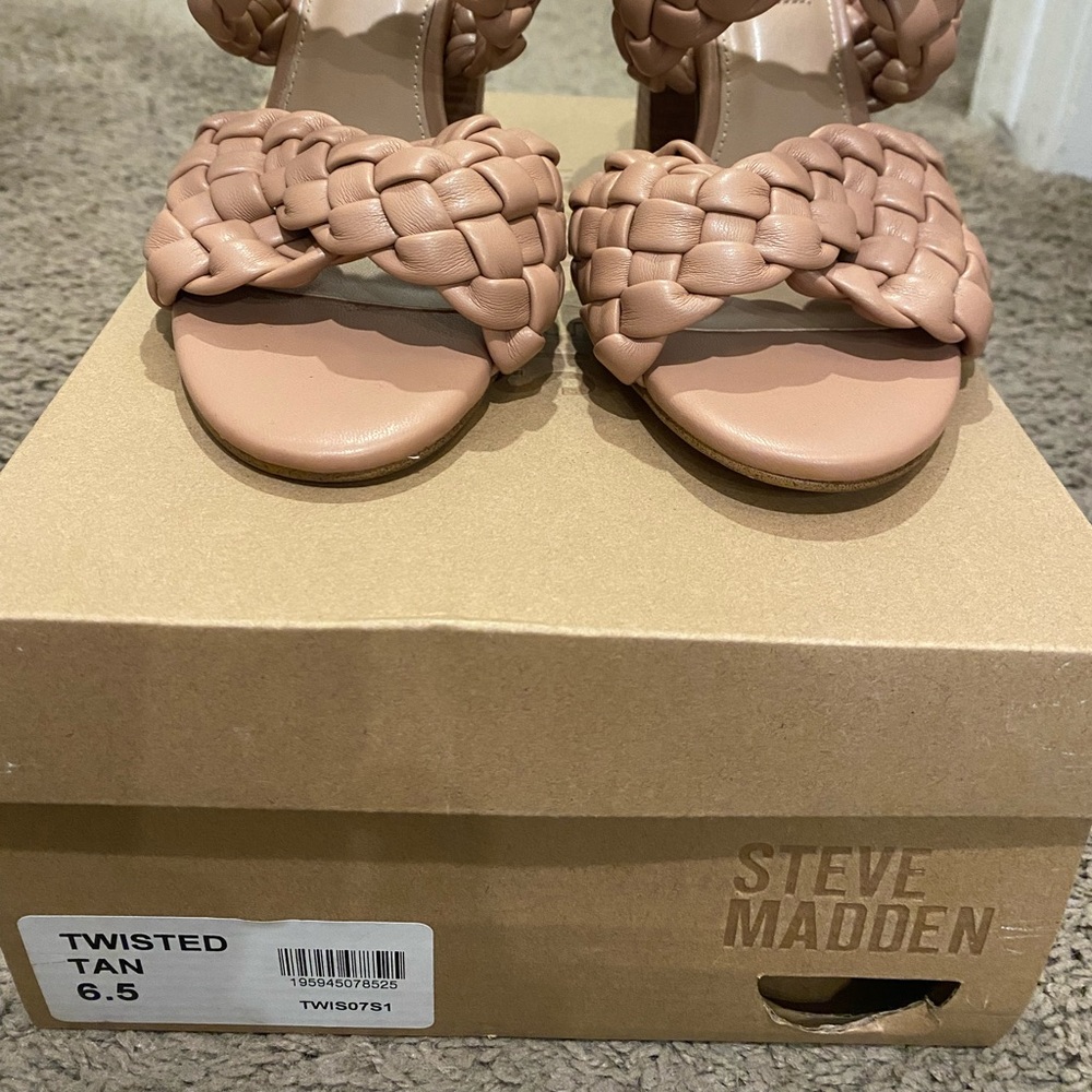 Steve Madden Twisted Tan. New in box. Size 6.5